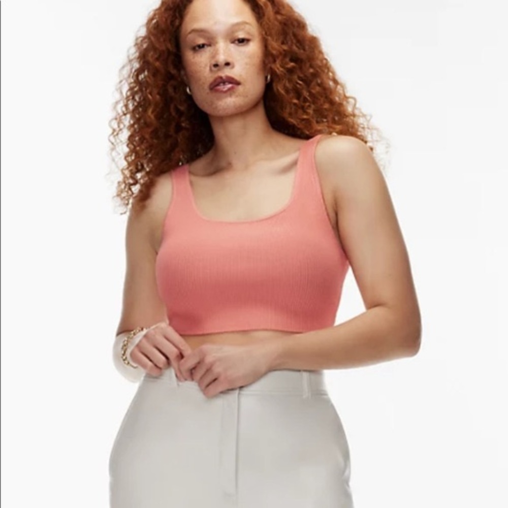 Babaton SCULPT KNIT SQUARENECK CROPPED TANK Medium, Colour: Grapefruit Coral